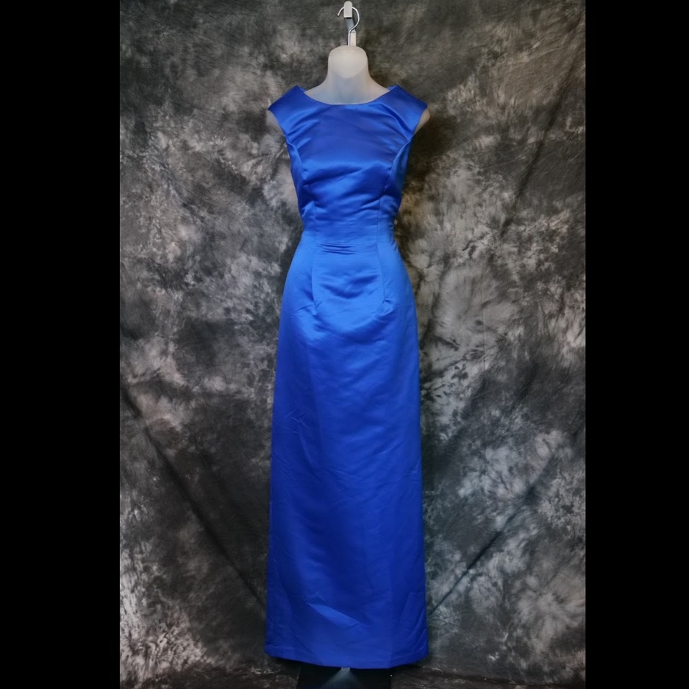 Natalie M. Studio - 6016LSA - Size 6 - Royal